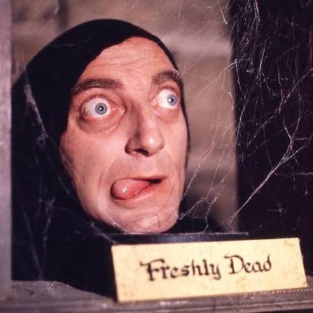 Marty Feldman nel ruolo di Igor in Frankenstein Junior